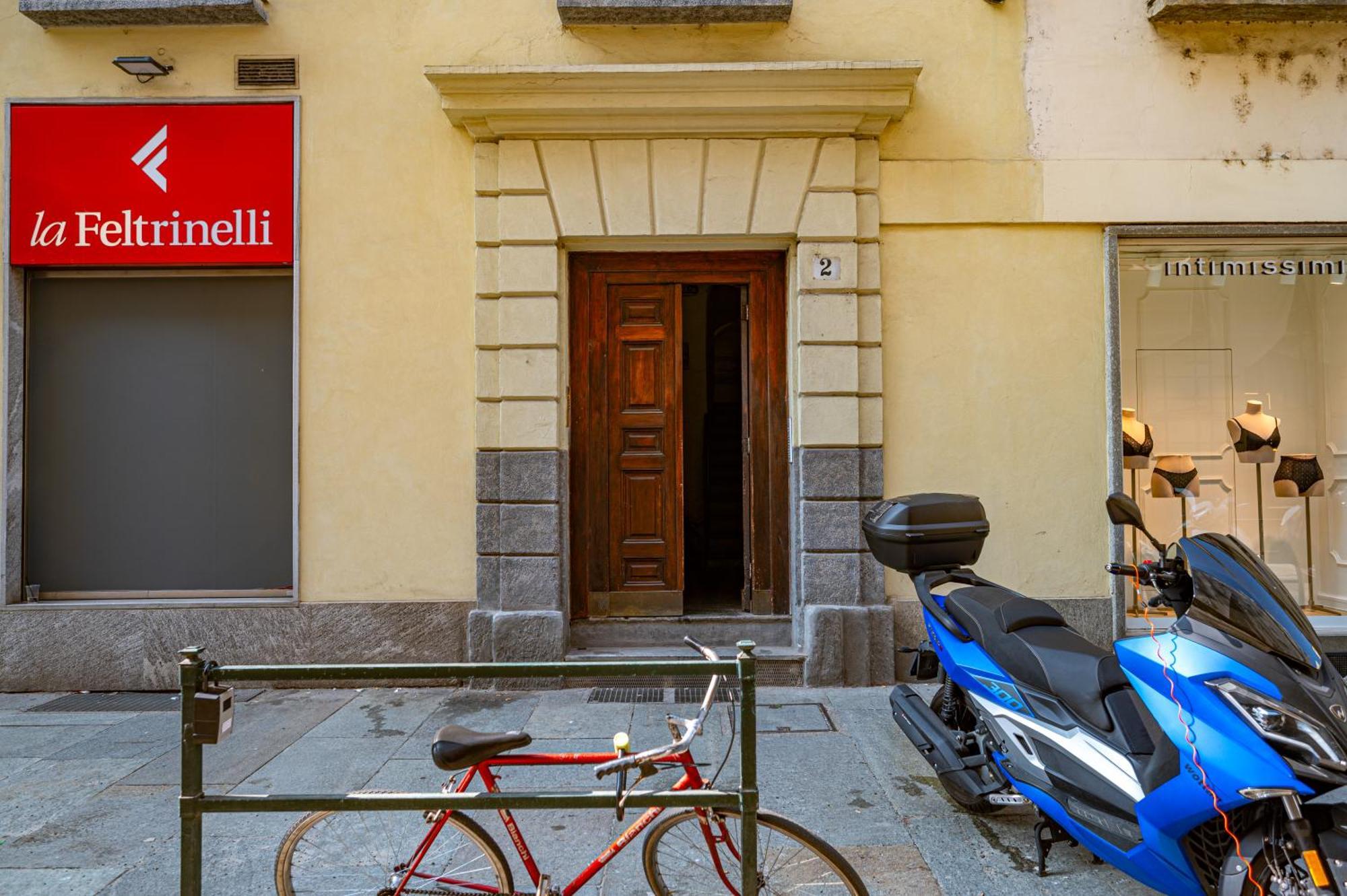 Appartamento La Casa Di Levi, In Centro A Torino Esterno foto